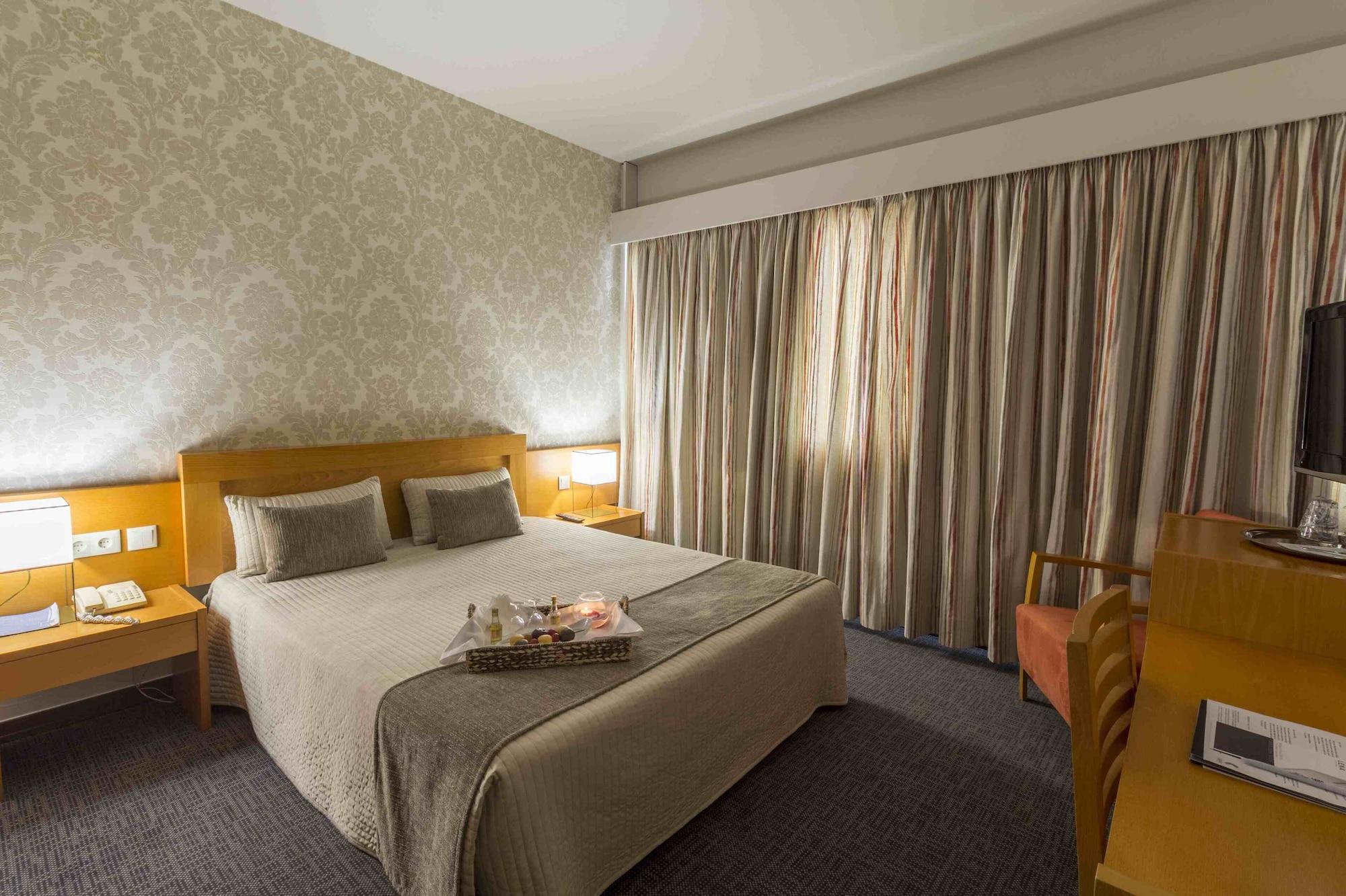 Hotel Eurosol Leiria & Jardim Екстериор снимка