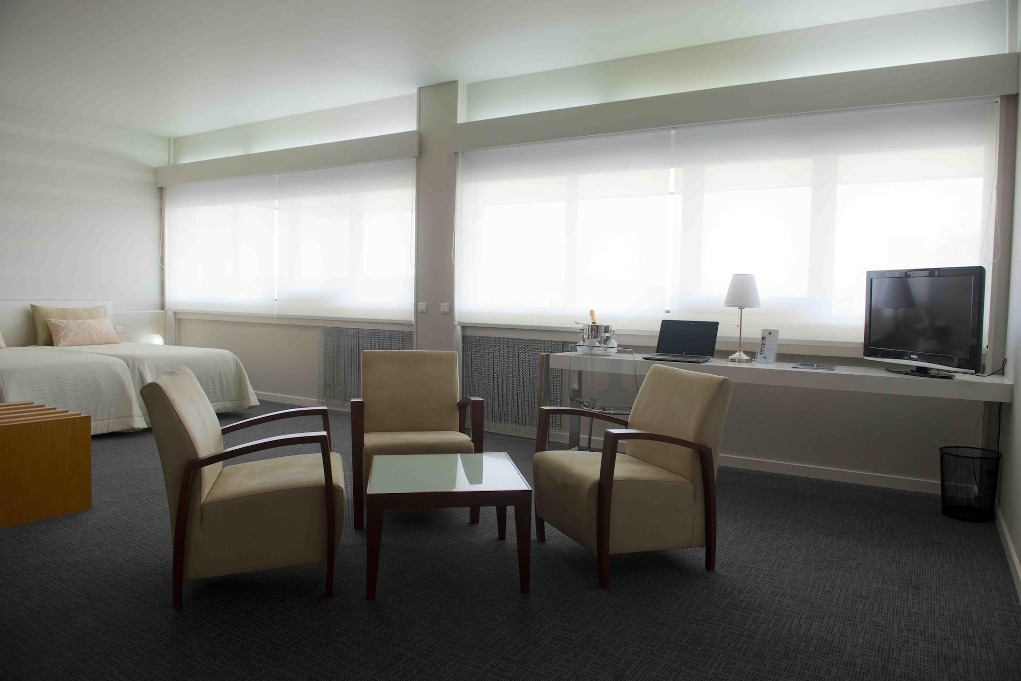 Hotel Eurosol Leiria & Jardim Екстериор снимка