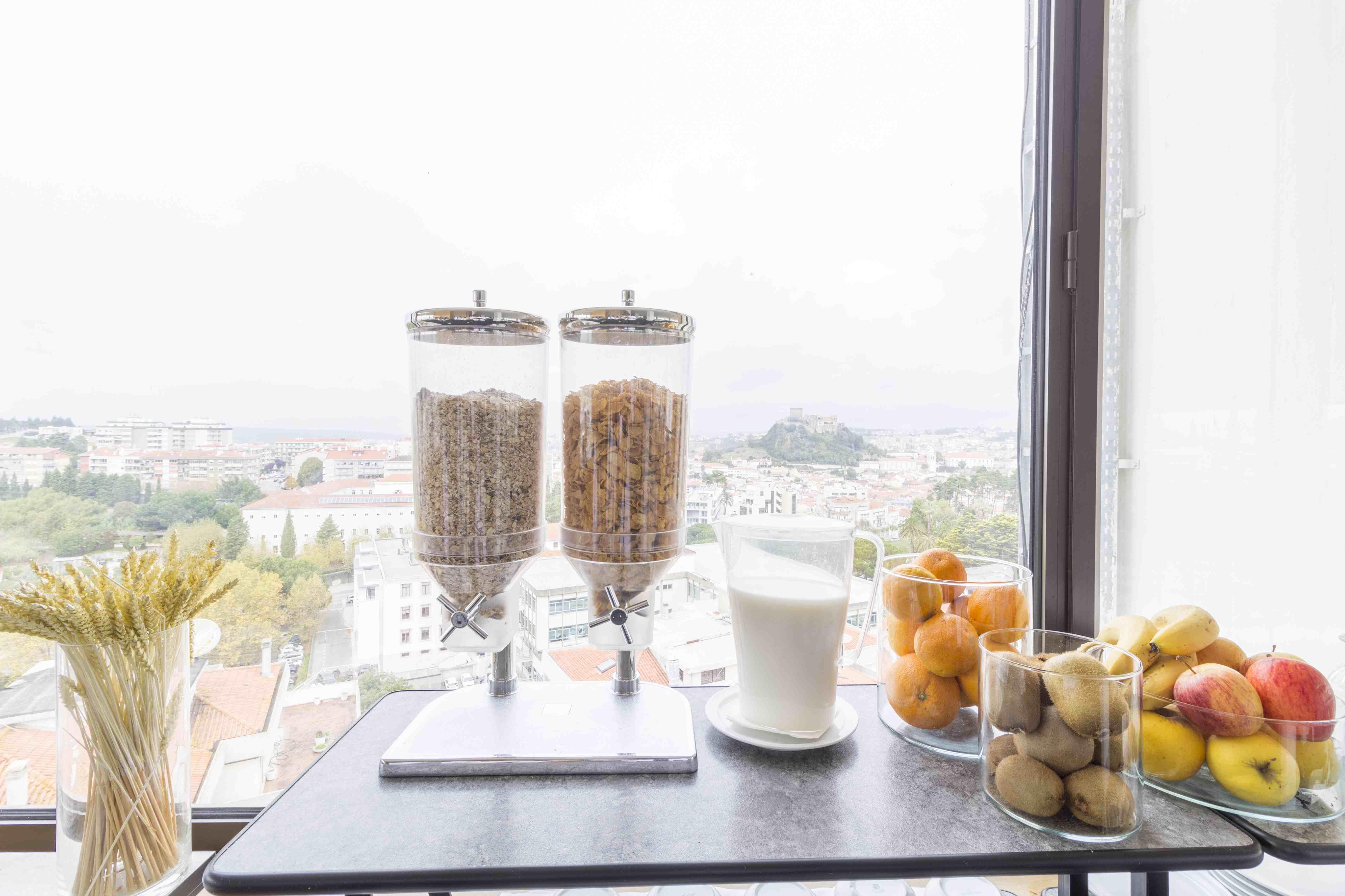 Hotel Eurosol Leiria & Jardim Екстериор снимка