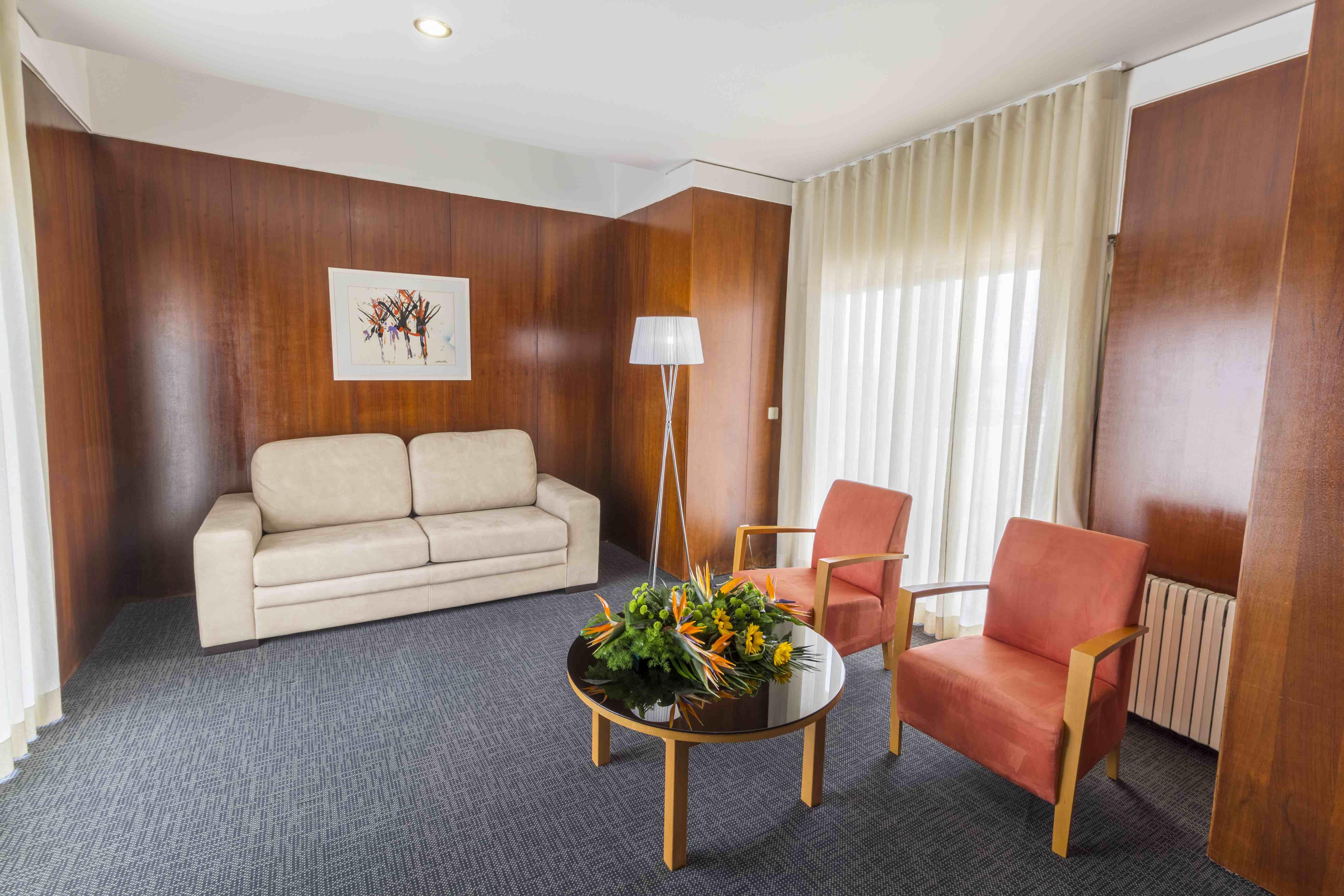 Hotel Eurosol Leiria & Jardim Екстериор снимка