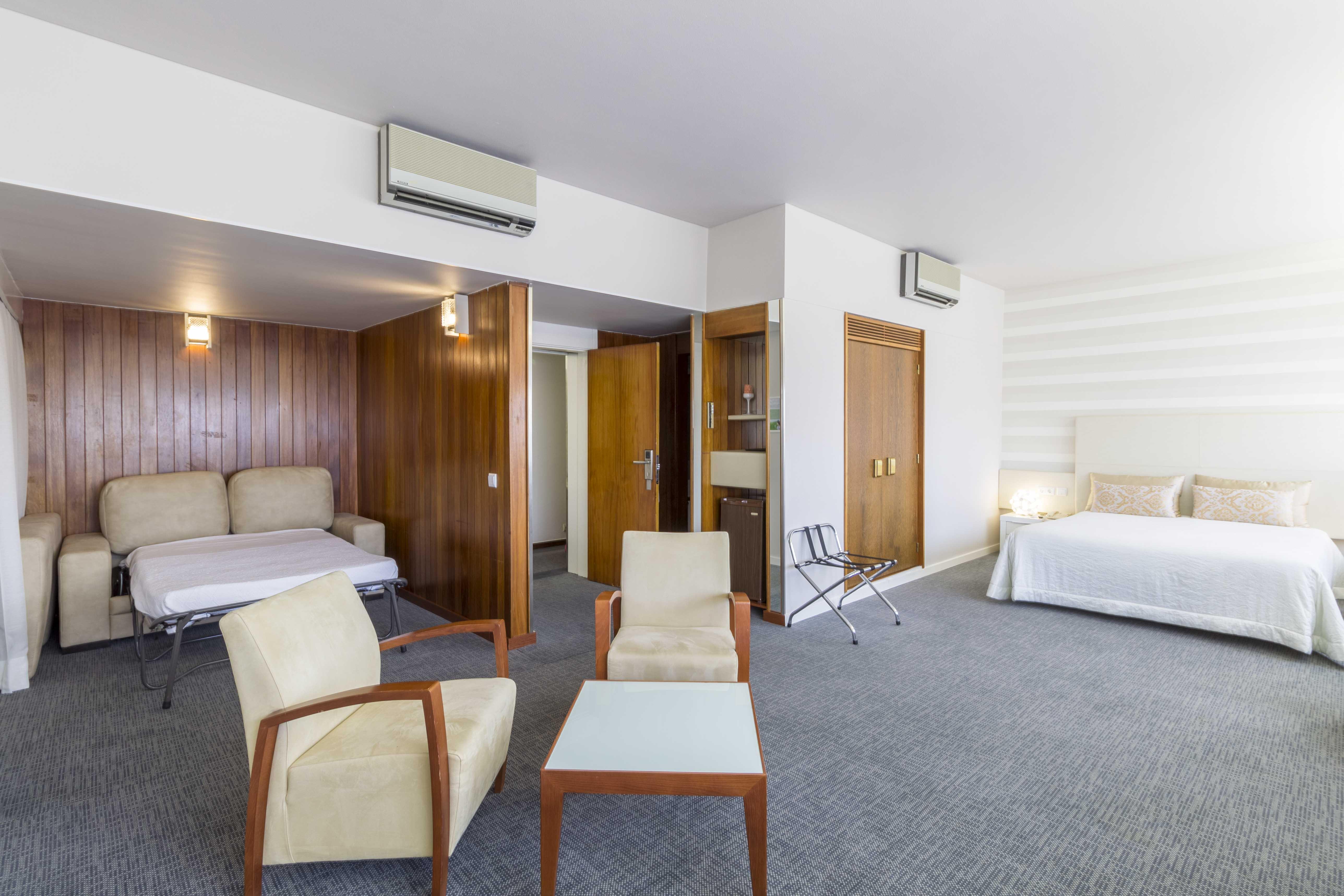Hotel Eurosol Leiria & Jardim Екстериор снимка
