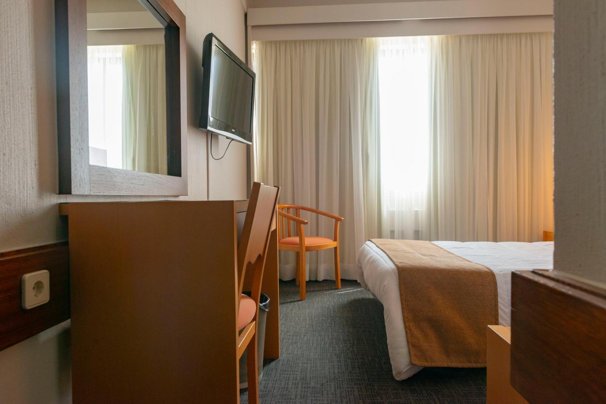 Hotel Eurosol Leiria & Jardim Екстериор снимка
