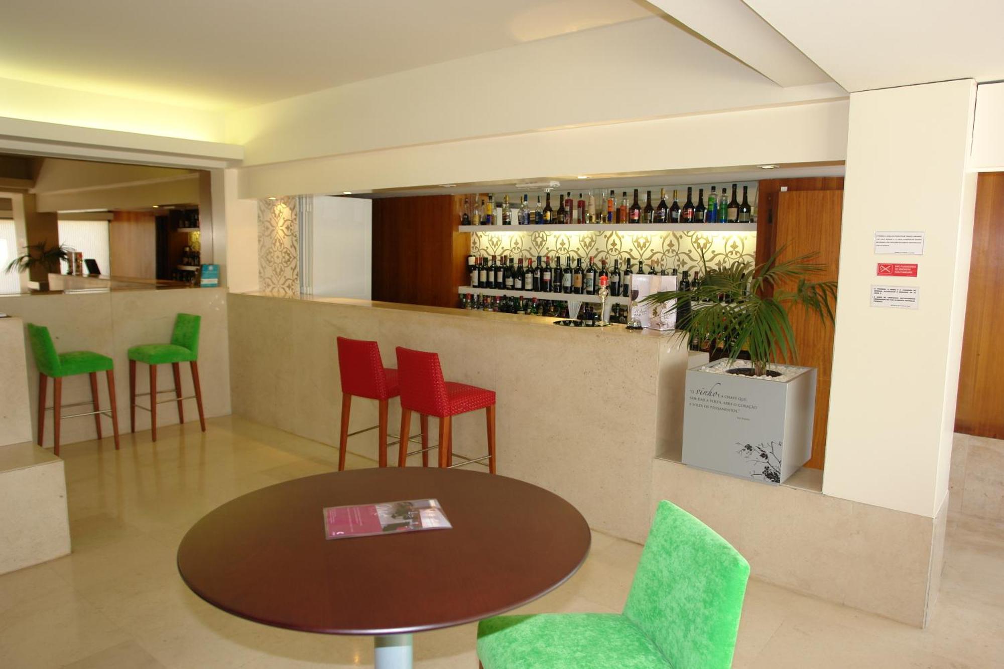 Hotel Eurosol Leiria & Jardim Екстериор снимка