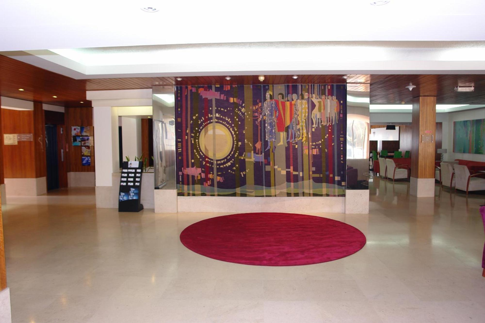 Hotel Eurosol Leiria & Jardim Екстериор снимка